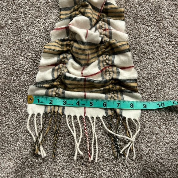 Soft Winter Scarf ❄️ - Picture 4 of 6